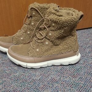 Like New Sorel Explorer II Joan Delta Fawn Cozy Winter Boots